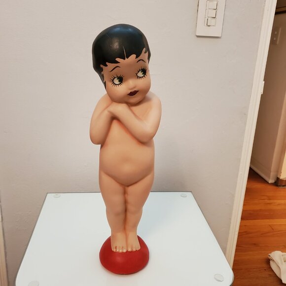 TRUE VINTAGE CHALKWARE STATUE - BETTY BOOP - Picture 3 of 5